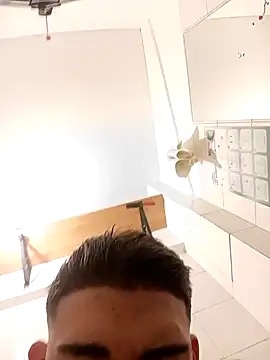 Snapshot of sebaspenegrande2002 chatting on 04/01/26, 04:37 sebaspenegrande2002 online show from 04/01/26, 04:37