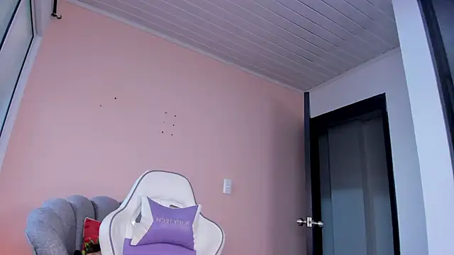 lili turner online show from 12/09/24, 02:17