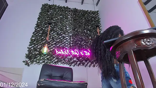 Snapshot of Brianna_Stars chatting on 12/01/24, 08:31 Brianna Stars online show from 12/01/24, 08:31