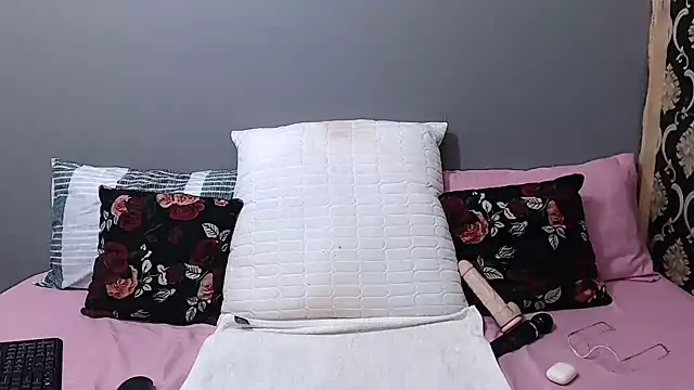 Bootycurvy2 online show from 06/13/26, 06:39