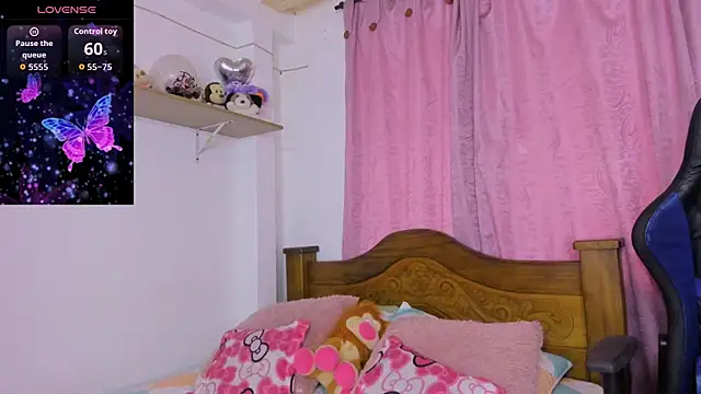 Snapshot of ParisShayk chatting on 10/24/25, 06:04 ParisShayk online show from 10/24/25, 06:04