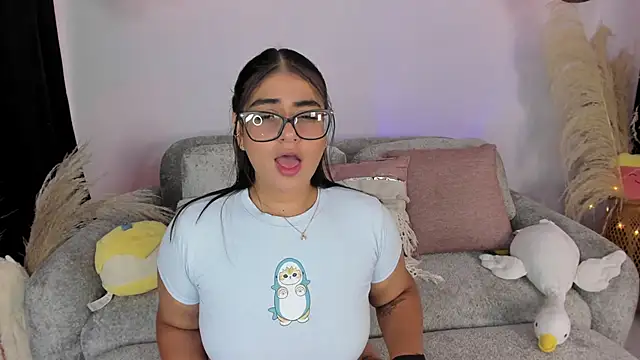 GabyRhodes online show from 11/08/25, 06:40