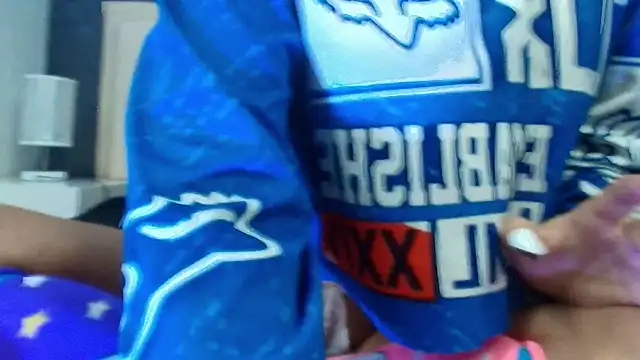 Snapshot of Cloeandtyfanny chatting on 03/13/26, 08:15 Cloeandtyfanny online show from 03/13/26, 08:15