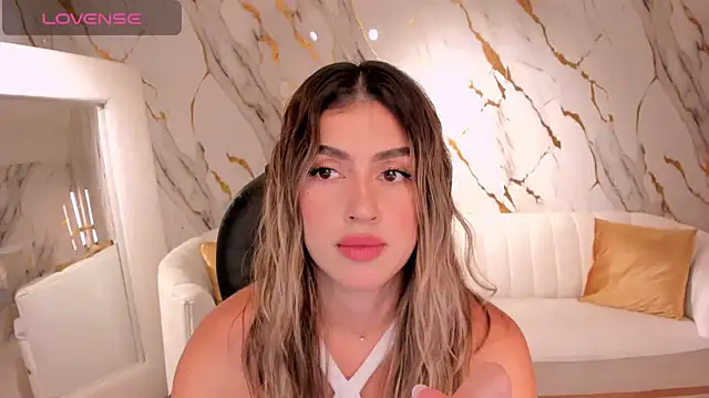 Snapshot of PaulinaSantos_ chatting on 03/05/25, 07:06 PaulinaSantos  online show from 03/05/25, 07:06