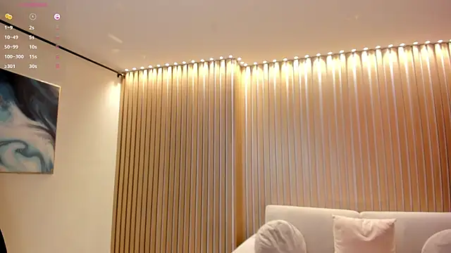 Snapshot of PaulinaSantos_ chatting on 03/22/25, 01:32 PaulinaSantos  online show from 03/22/25, 01:32