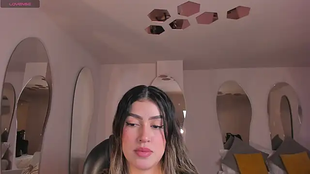 Snapshot of PaulinaSantos_ chatting on 09/12/25, 07:14 PaulinaSantos  online show from 09/12/25, 07:14