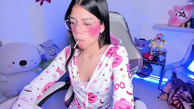 cutestephuwu online show from 10/10/25, 11:37