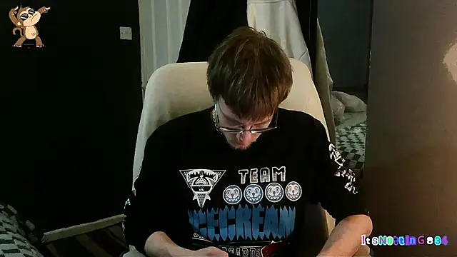 Snapshot of Itsnotting834 chatting on 03/18/25, 10:04 Itsnotting834 online show from 03/18/25, 10:04