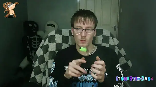 Snapshot of Itsnotting834 chatting on 10/25/25, 09:20 Itsnotting834 online show from 10/25/25, 09:20