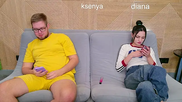 Snapshot of Ksenny chatting on 10/03/25, 11:18 Ksenny online show from 10/03/25, 11:18