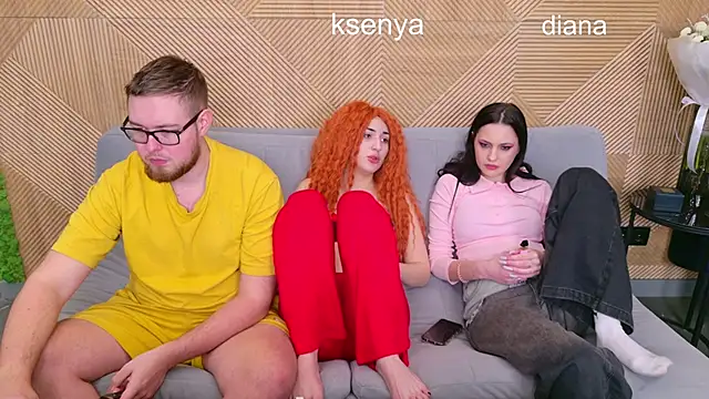 Snapshot of Ksenny chatting on 02/09/26, 12:42 Ksenny online show from 02/09/26, 12:42