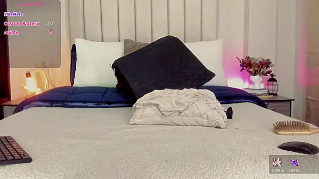 Snapshot of romina-brunette chatting on 12/04/25, 03:54 romina-brunette online show from 12/04/25, 03:54