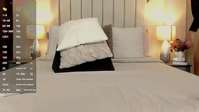 Snapshot of romina-brunette chatting on 03/14/26, 05:29 romina-brunette online show from 03/14/26, 05:29