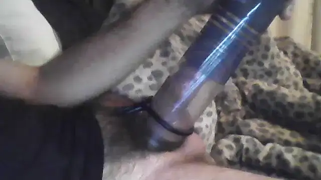 Snapshot of aussiecockpumper769 chatting on 02/14/25, 10:17 aussiecockpumper769 online show from 02/14/25, 10:17