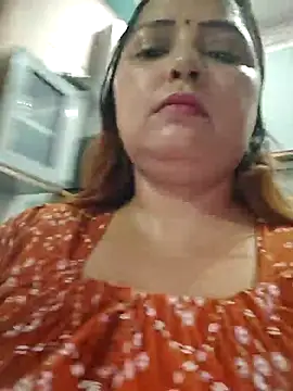 Snapshot of Dianaa9 chatting on 07/06/26, 12:46 Dianaa9 online show from 07/06/26, 12:46