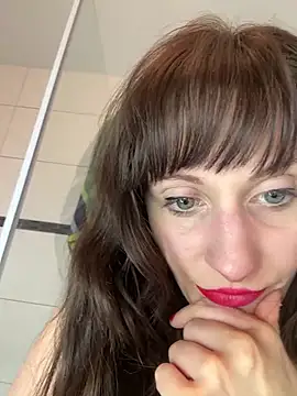 Snapshot of victoirenextdoor chatting on 02/06/25, 08:56 victoirenextdoor online show from 02/06/25, 08:56