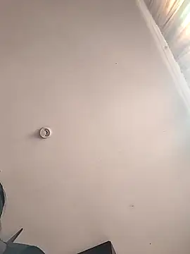 Snapshot of TheDoubleTrouble18xxx chatting on 11/14/25, 08:35 TheDoubleTrouble18xxx online show from 11/14/25, 08:35