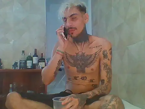 PitbullDiablo1 online show from 11/29/25, 08:56