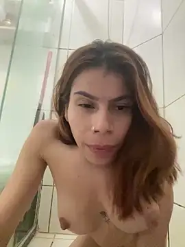 Snapshot of KyKa02 chatting on 03/08/25, 12:44 KyKa02 online show from 03/08/25, 12:44