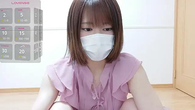 Snapshot of QoMeioQ chatting on 06/17/26, 12:02 QoMeioQ online show from 06/17/26, 12:02
