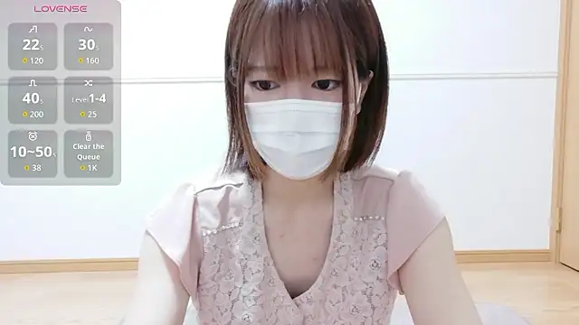 Snapshot of QoMeioQ chatting on 06/24/26, 11:48 QoMeioQ online show from 06/24/26, 11:48