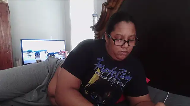 ebonyred online show from 02/20/25, 06:13