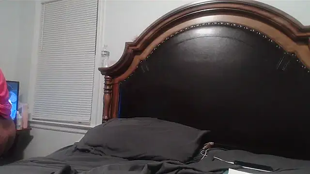 ebonyred online show from 09/18/25, 03:08