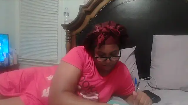 ebonyred online show from 10/01/25, 02:06