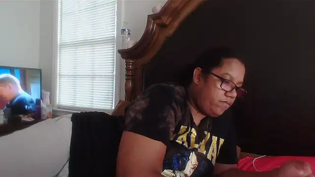 ebonyred online show from 11/06/25, 08:10