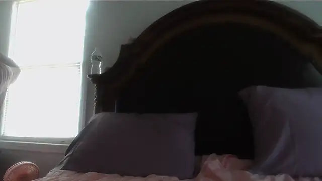 ebonyred online show from 04/26/26, 01:42