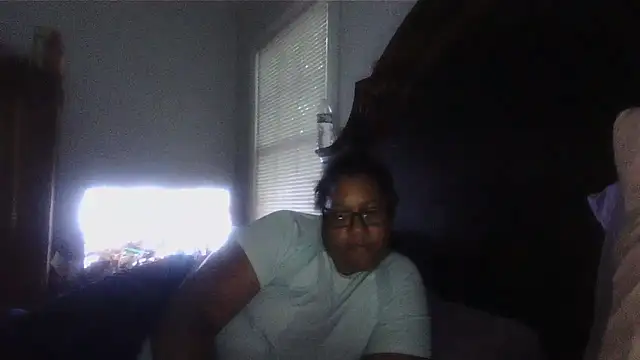ebonyred online show from 05/17/26, 12:19