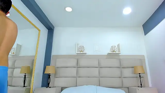 Snapshot of AgarEvans chatting on 12/20/25, 04:41 AgarEvans online show from 12/20/25, 04:41