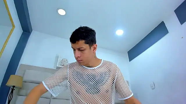 Snapshot of AgarEvans chatting on 12/22/25, 04:09 AgarEvans online show from 12/22/25, 04:09