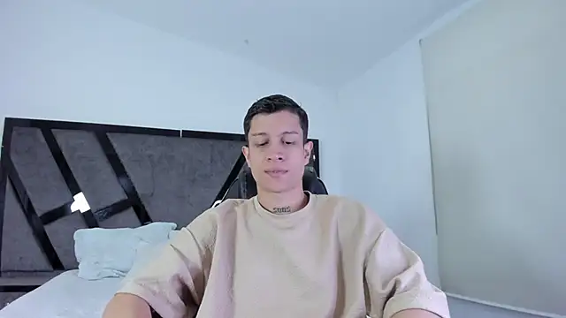 Snapshot of AgarEvans chatting on 02/09/26, 04:16 AgarEvans online show from 02/09/26, 04:16