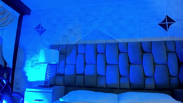 Snapshot of AgarEvans chatting on 03/06/26, 04:42 AgarEvans online show from 03/06/26, 04:42