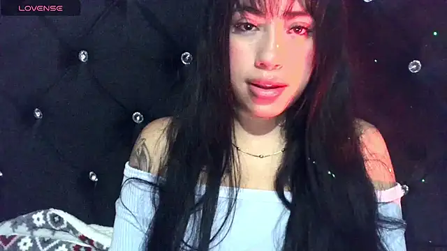 Snapshot of sylvana_19 chatting on 02/07/25, 04:16 sylvana 19 online show from 02/07/25, 04:16