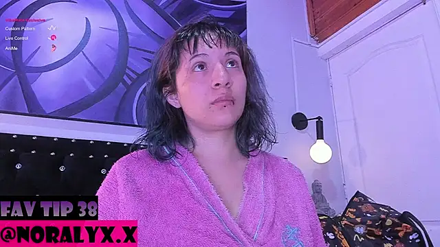 Snapshot of hey_noraly chatting on 07/03/26, 04:08 hey noraly online show from 07/03/26, 04:08