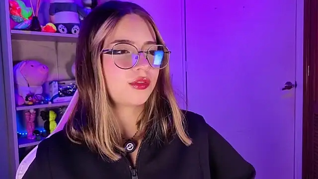EmilyMiller  online show from 05/04/26, 03:19