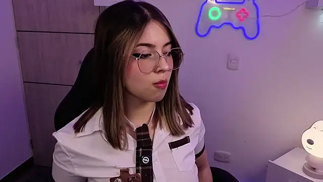 EmilyMiller  online show from 06/12/26, 03:33
