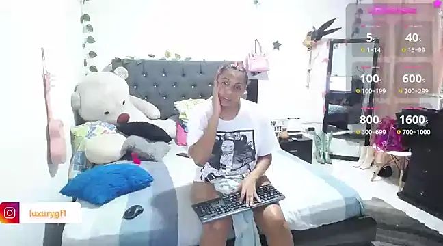 Pocahontaslovex online show from 01/11/25, 12:01