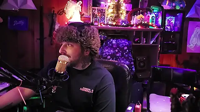 Snapshot of tayshie chatting on 12/20/24, 12:05 tayshie online show from 12/20/24, 12:05