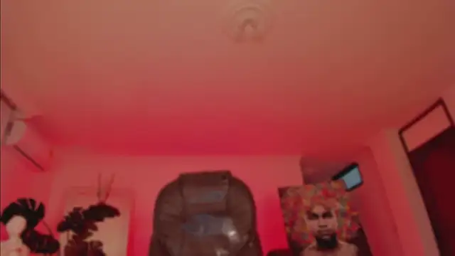 Taylor  foxxx online show from 12/12/24, 04:15