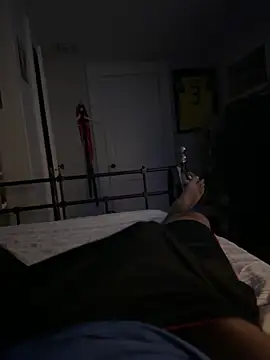 Snapshot of bwcalexander chatting on 09/18/25, 07:43 bwcalexander online show from 09/18/25, 07:43