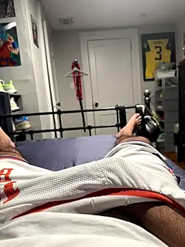 Snapshot of bwcalexander chatting on 10/11/25, 10:52 bwcalexander online show from 10/11/25, 10:52