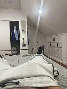 Snapshot of bwcalexander chatting on 02/19/26, 04:52 bwcalexander online show from 02/19/26, 04:52