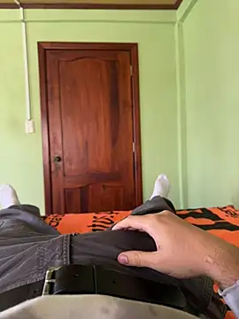 Snapshot of bwcalexander chatting on 02/20/26, 08:09 bwcalexander online show from 02/20/26, 08:09