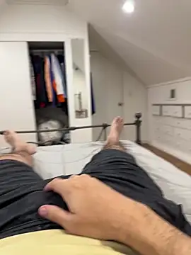 Snapshot of bwcalexander chatting on 02/28/26, 03:07 bwcalexander online show from 02/28/26, 03:07