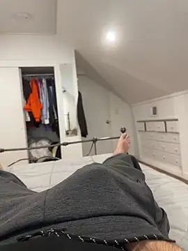 Snapshot of bwcalexander chatting on 03/19/26, 02:21 bwcalexander online show from 03/19/26, 02:21