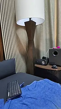 Deisy Torres online show from 10/21/25, 08:42