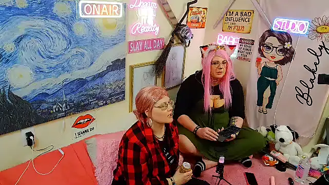 Snapshot of Blakelytgirl chatting on 04/01/26, 03:42 Blakelytgirl online show from 04/01/26, 03:42